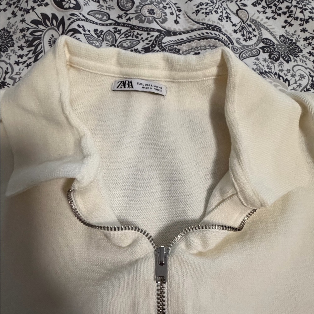 Zara Cream Zip-Up Crewneck Sweater